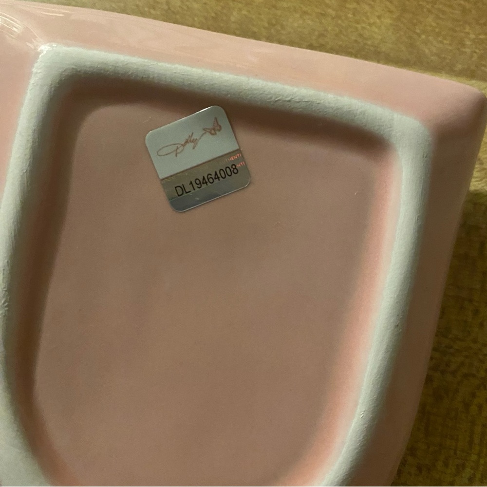Dolly Parton “I beg your Parton” Pink Trinket Tray/Teabag Holder with Gold Text - Picture 3 of 5